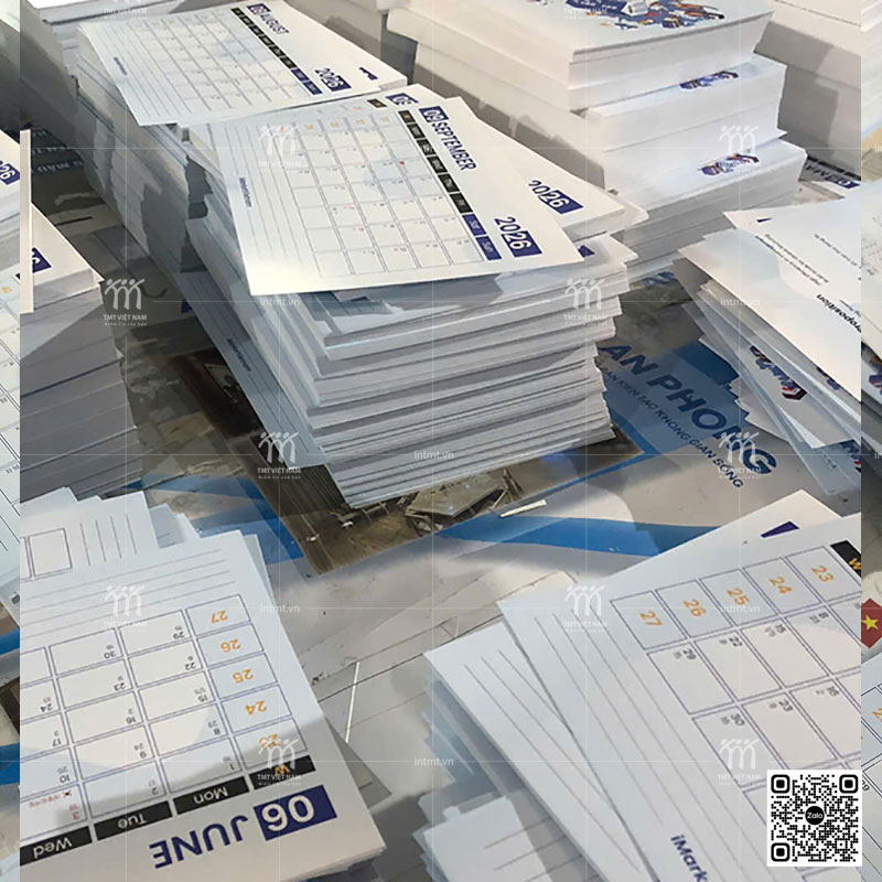 chia các tờ lịch bàn