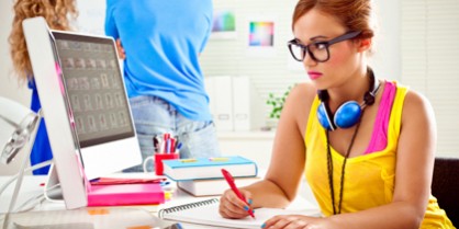 Tuyển nhân viên thiết kế đồ họa Tuyển nhân viên thiết kế đồ họa