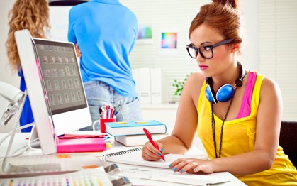 Tuyển nhân viên thiết kế đồ họa Tuyển nhân viên thiết kế đồ họa