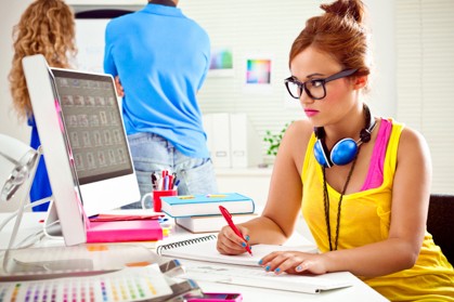 Tuyển nhân viên thiết kế đồ họa Tuyển nhân viên thiết kế đồ họa
