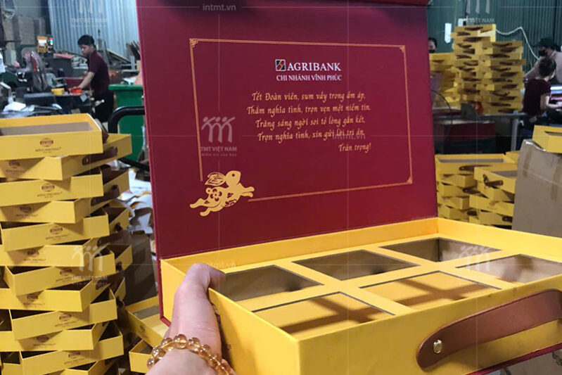 xưởng In TMT Việt Nam sản xuất hộp bánh trung thu ngân hàng agribank