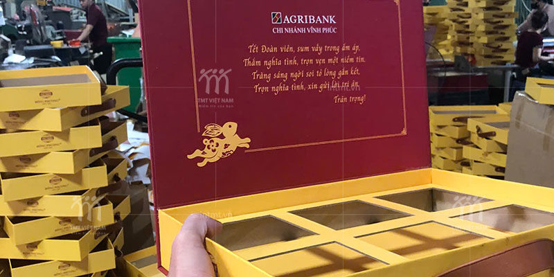 xuong-in-hop-banh-trung-thu-cho-agribank xưởng In TMT Việt Nam sản xuất hộp bánh trung thu ngân hàng agribank