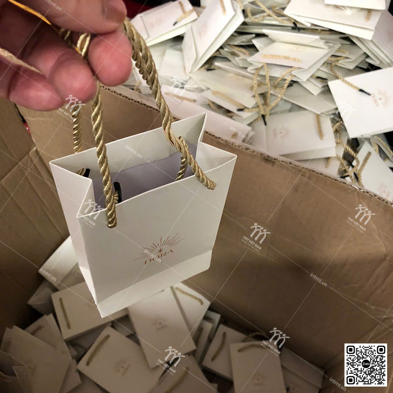Gia công sản xuất hoàn thiện tại xưởng nên có giá rẻ, không qua trung gian thương mại