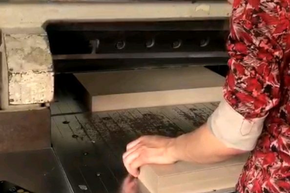 cat-carton-lanh Cắt carton lạnh