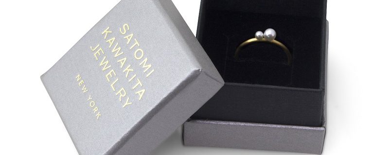 In hộp giấy trang sức đơn giản, giá rẻ để thu hút khách hàng