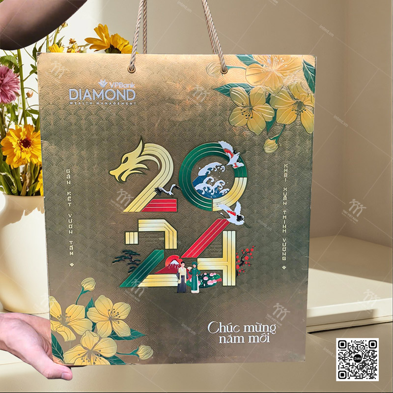 túi giấy đựng quà tết sang trọng