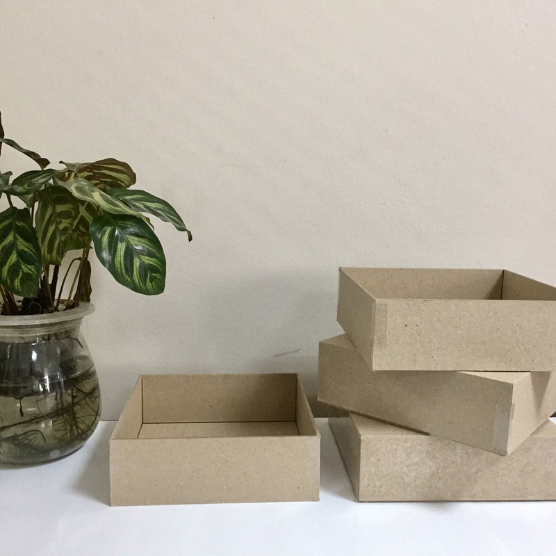 Chất liệu bìa cứng carton lạnh