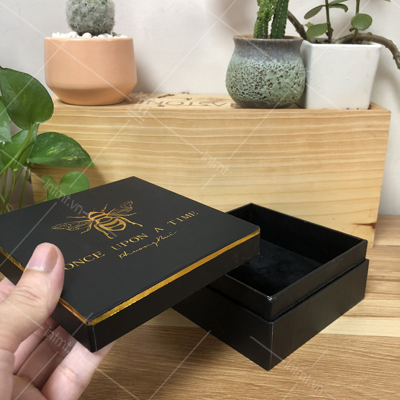 hộp đựng phụ kiện cài áo thương hiệu once upon a time 2