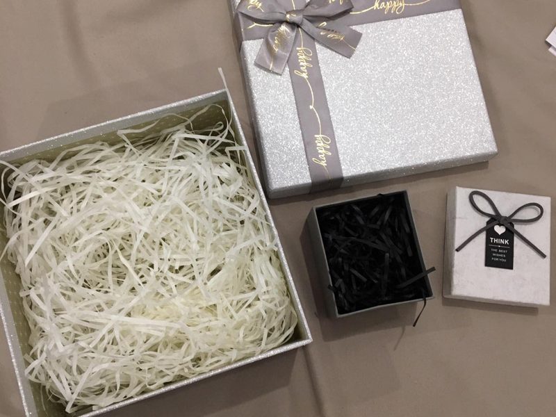 hộp quà giấy rơm