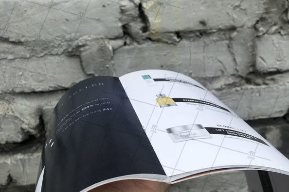 dong-gay-catalogue-dap-ghim-giua đóng gáy catalogue dập ghim