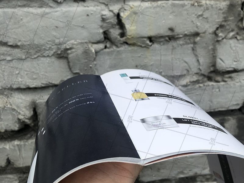 dong-gay-catalogue-dap-ghim-giua đóng gáy catalogue dập ghim