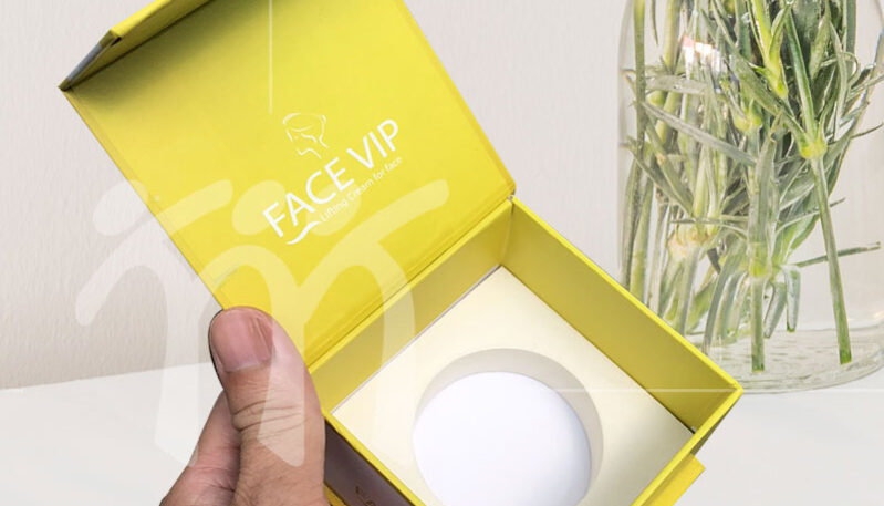 khay đựng sản phẩm trong hộp giấy hộp cứng 1