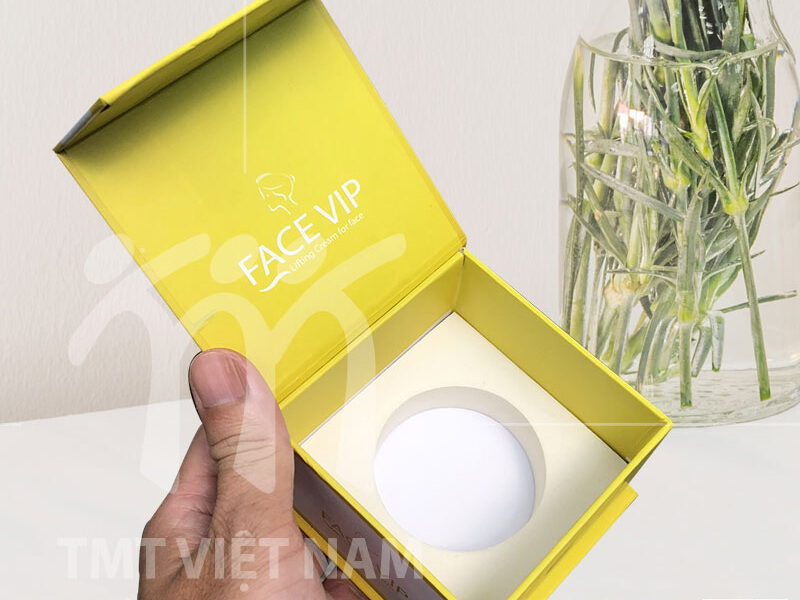 khay đựng sản phẩm trong hộp giấy hộp cứng 1